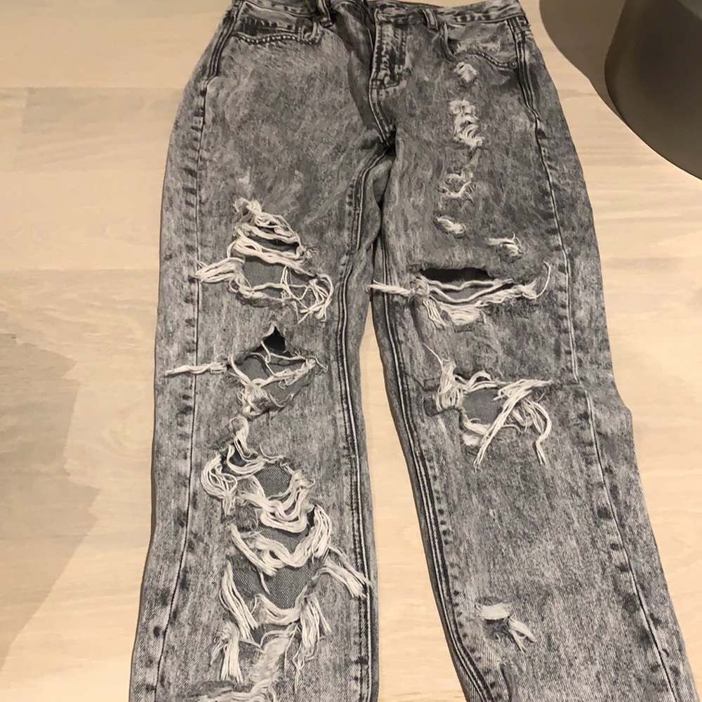 grey ripped jeans
